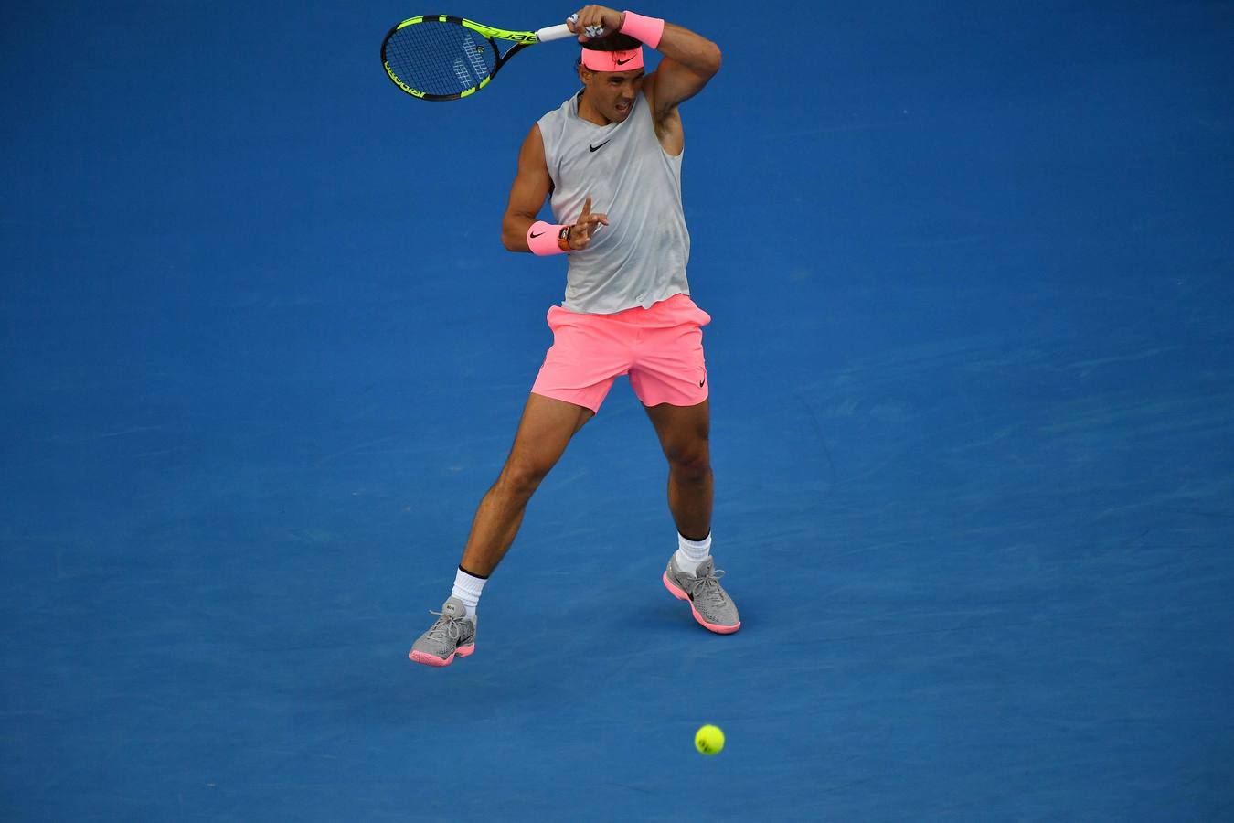 LAs mejores imágenes del partido de tercera ronda del Open de Australia entre Rafa Nadal y Damir Dzumhur.