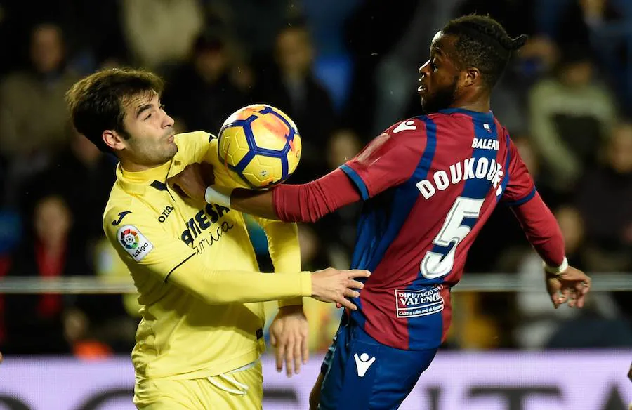 Estas son las mejores imágenes que deja el partido de Liga en el Estadio de la Cerámica