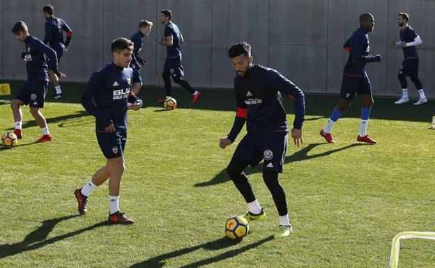 Garay durante un entrenamiento.