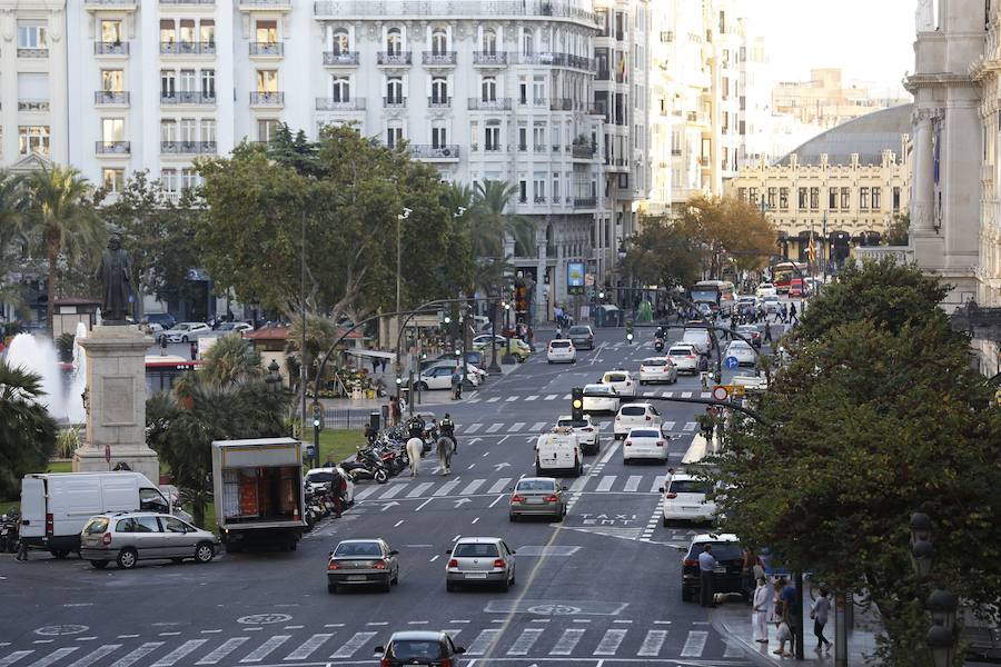 VALENCIA | Rastreator ha dado a conocer los destinos más buscados, a través de su portal. En el listado de los 15 municipios que mayor interés muestran los viajeros como posibles destinos se encuentran 4 localidades de la Comunitat Valenciana. Madrid, Benidorm, Barcelona, Gran Canaria, Valencia, Sevilla, Tenerife, Málaga, Salou y Granada forman el top 10. En las siguientes posiciones se encuentran Peñíscola y Gandia.