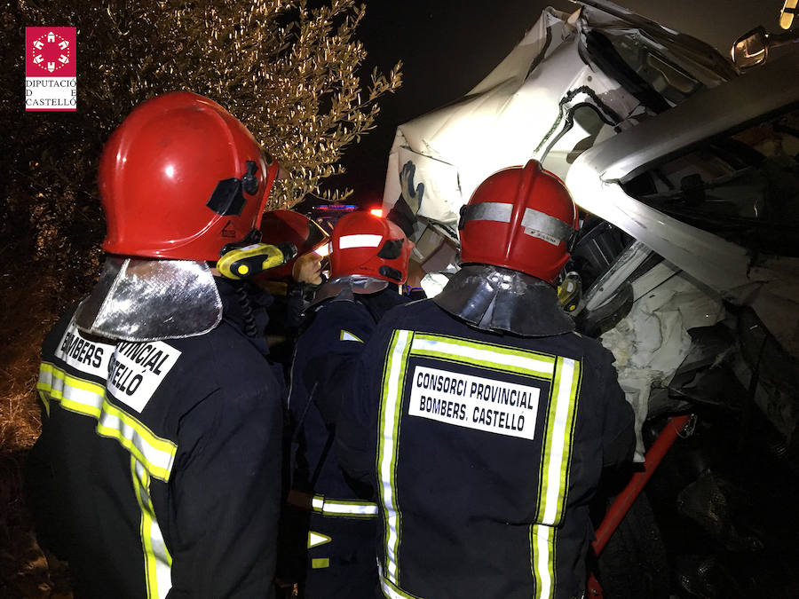 Fotos del accidente mortal en la N-340 en Alcalá de Xivert