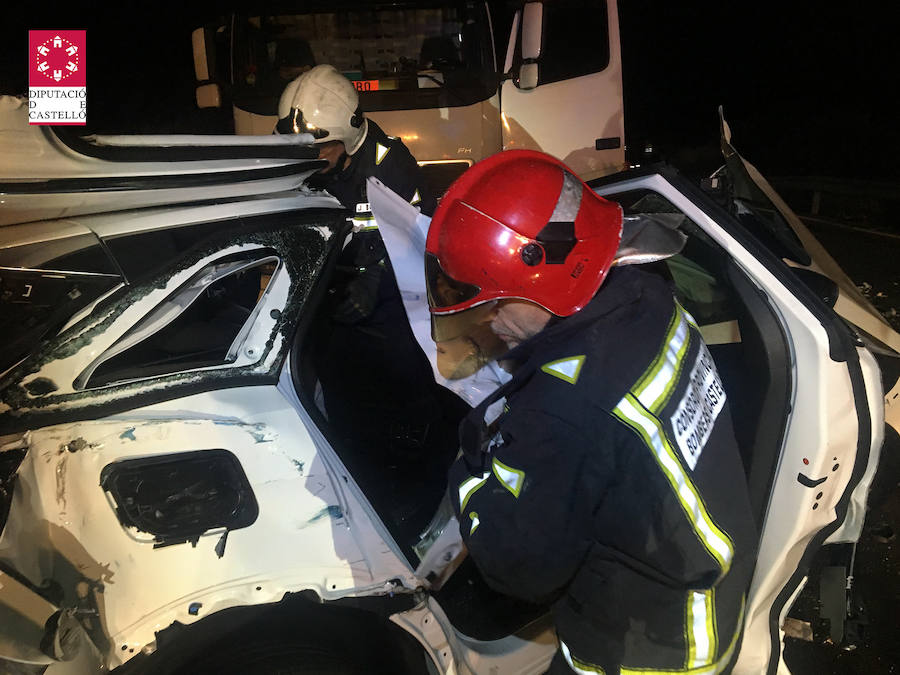 Fotos del accidente mortal en la N-340 en Alcalá de Xivert