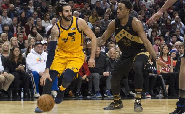 Ricky Rubio, llevando el balón.