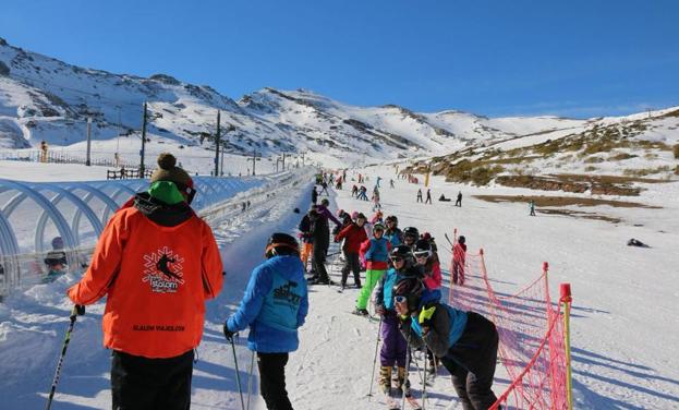 Sol radiante y mucha nieve, así finalizaba el mes de enero en Alto Campoo