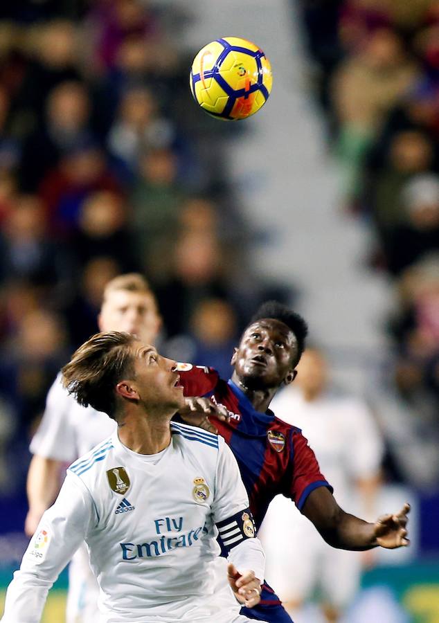 Estas son las imágenes que deja el partido de Liga en el Ciutat de València