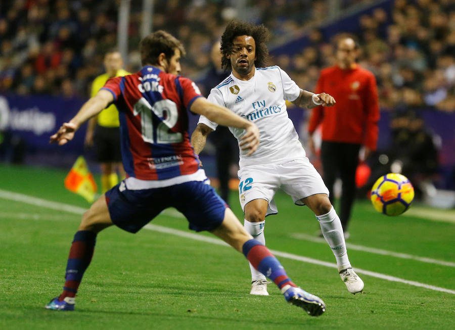 Estas son las imágenes que deja el partido de Liga en el Ciutat de València