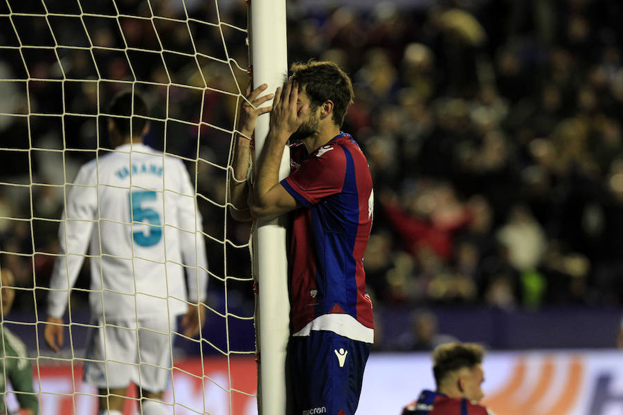 Estas son las imágenes que deja el partido de Liga en el Ciutat de València