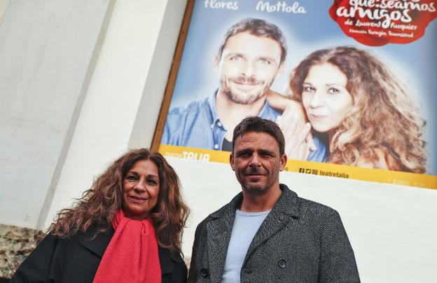Lolita Flores y Luis Mottola ayer en Valencia. 