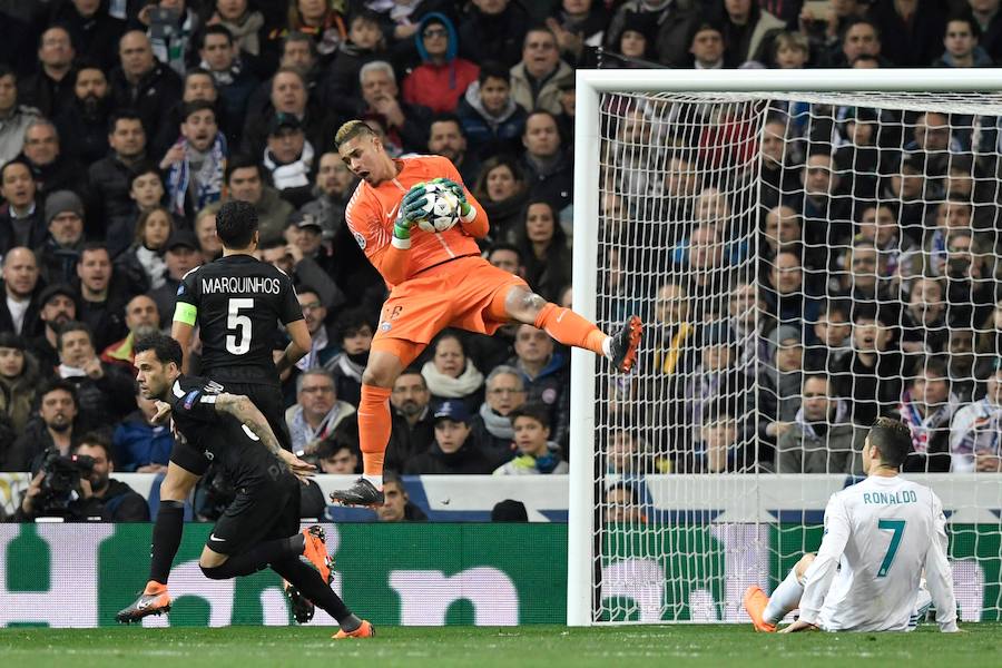 El Real Madrid deja contra las cuerdas al PSG tras una remontada heroica y otro doblete del portugués Cristiano Ronaldo (3-1).