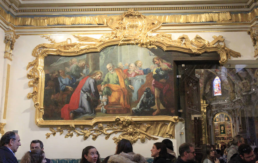 La iglesia de San Nicolás, considerada "la Capilla Sixtina valenciana" tras su recuperación pictórica y estructural de los últimos años, luce ya la restauración y el reagrupamiento cronológico también de su Capilla de la Comunión, una obra del siglo XVIII que arrastraba décadas de deterioro. Los trabajos de restauración de la capilla han concluido tras nueve meses y una inversión de un millón de euros financiados por la Fundación Hortensia Herrero, que lleva invertidos ya 5,5 millones en los últimos seis años en esta iglesia. La Capilla de la Comunión data de 1760 y aunque ha sido restaurada a principios del siglo XX, era "evidente su deterioro progresivo desde los años 30" y en ella pueden verse dos cúpulas sucesivas, "algo que no sucede en ninguna otra capilla valenciana". 