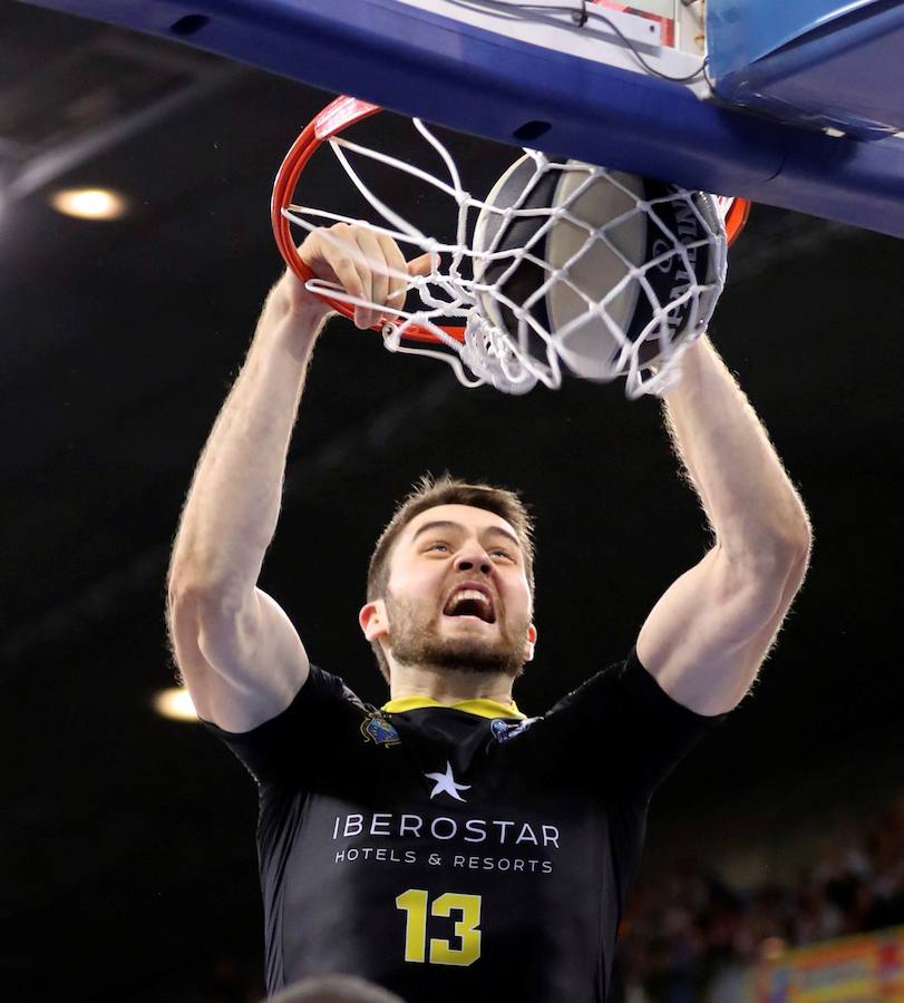 Estas son las imágenes que deja el partido de cuartos de final de Copa del Rey en el Gran Canaria Arena