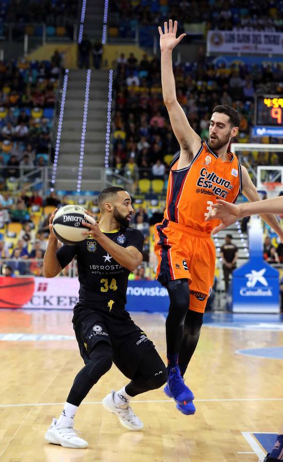 Estas son las imágenes que deja el partido de cuartos de final de Copa del Rey en el Gran Canaria Arena