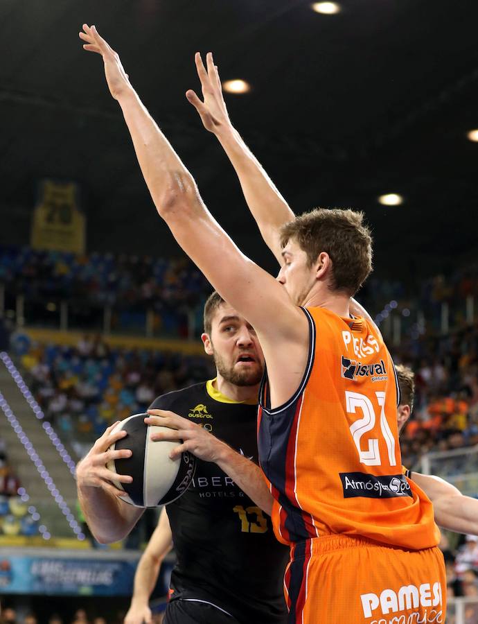 Estas son las imágenes que deja el partido de cuartos de final de Copa del Rey en el Gran Canaria Arena