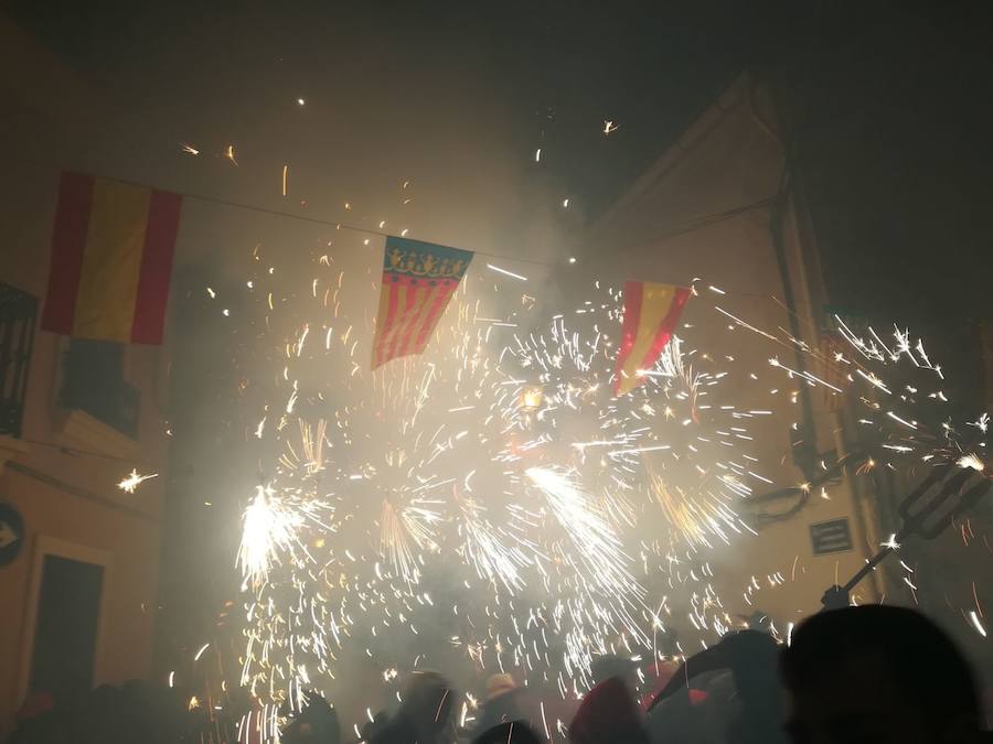 El barrio de Valencia celebra los días previos a la festividad de su patrona. Hoy ha tenido lugar el correfoc por las calles del casco antiguo. El programa de actos para este fin de semana es el siguiente: sábado: guitarrà y cant d'estil; domingo: alborada a la medianoche, volteo de campanas y disparo pirotécnico por la mañana y ofrenda a las 18 horas; lunes: misa de descubrir a las 06:30 horas, traslado de la imagen a mediodía, mascletà en la plaza Badajoz a las 14 horas, procesión a las 20 horas y disparo de fuegos artificiales a las 22 horas.