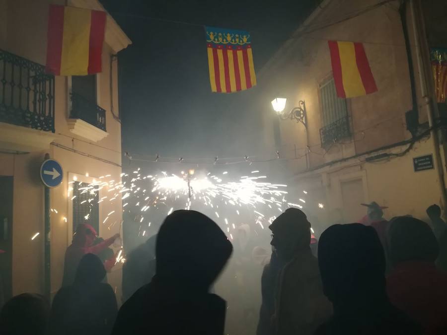 El barrio de Valencia celebra los días previos a la festividad de su patrona. Hoy ha tenido lugar el correfoc por las calles del casco antiguo. El programa de actos para este fin de semana es el siguiente: sábado: guitarrà y cant d'estil; domingo: alborada a la medianoche, volteo de campanas y disparo pirotécnico por la mañana y ofrenda a las 18 horas; lunes: misa de descubrir a las 06:30 horas, traslado de la imagen a mediodía, mascletà en la plaza Badajoz a las 14 horas, procesión a las 20 horas y disparo de fuegos artificiales a las 22 horas.