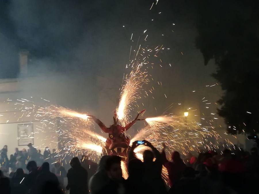 El barrio de Valencia celebra los días previos a la festividad de su patrona. Hoy ha tenido lugar el correfoc por las calles del casco antiguo. El programa de actos para este fin de semana es el siguiente: sábado: guitarrà y cant d'estil; domingo: alborada a la medianoche, volteo de campanas y disparo pirotécnico por la mañana y ofrenda a las 18 horas; lunes: misa de descubrir a las 06:30 horas, traslado de la imagen a mediodía, mascletà en la plaza Badajoz a las 14 horas, procesión a las 20 horas y disparo de fuegos artificiales a las 22 horas.