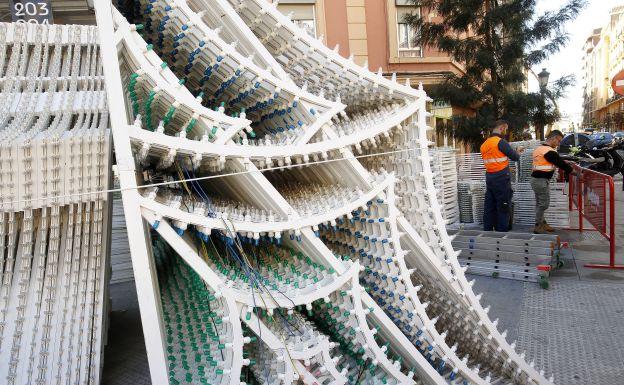 Preparativos par el montaje de las luces de Ruzafa.