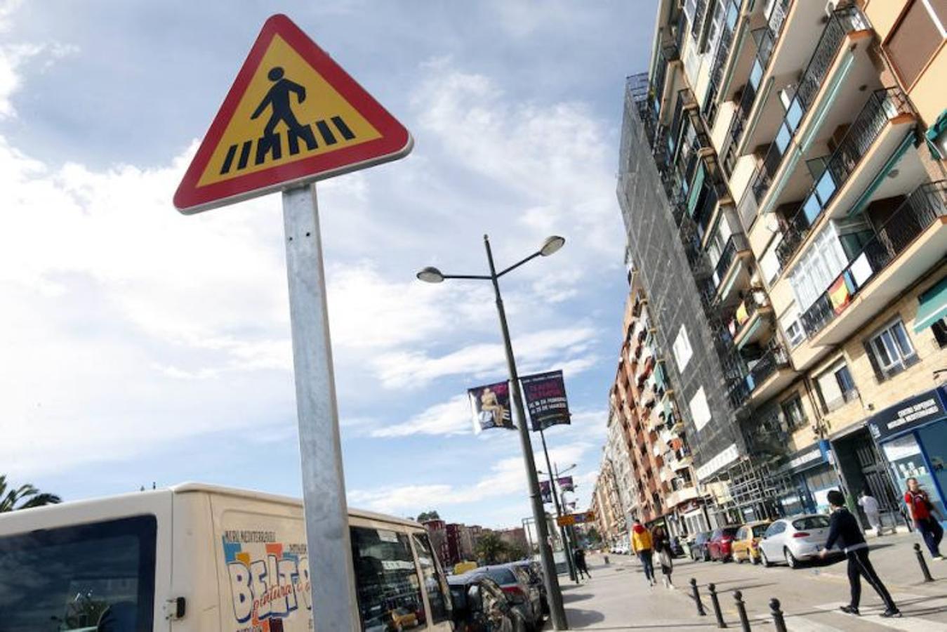 Fotos: Fotos de las señales indebidas en la avenida del Cid