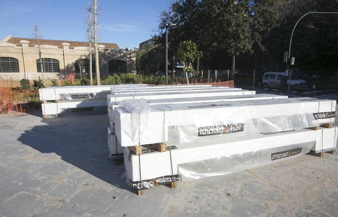 Los vecinos se quejan del uso desmedido de este material en el nuevo espacio de Valencia
