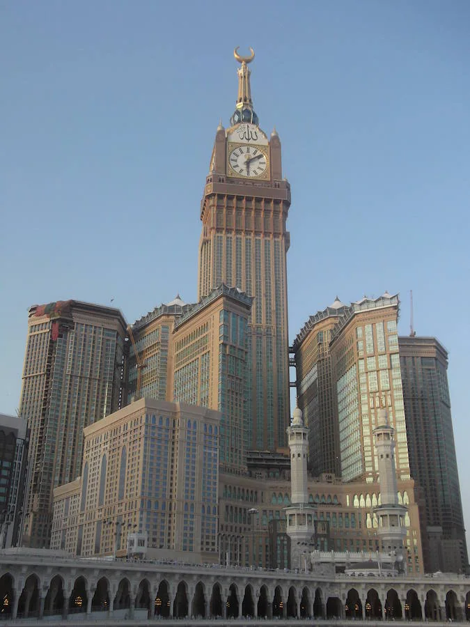 3.Abraj Al Bait, La Meca (Arabia Saudita) | Fue construido en 2012 con un coste de 16.000 millones de dólares y mide 601 metros.