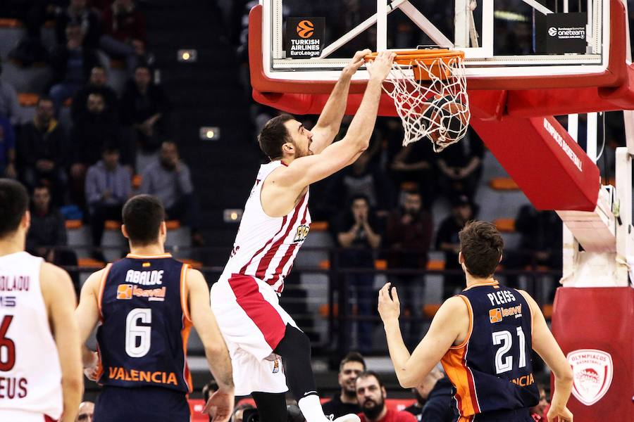 Los taronja caen 80-70 en El Pireo tras un gran partido del local Spanoulis que aplacó la fe de los de Vidorreta