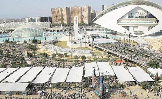 Montaje por la visita del Papa a Valencia en 2006. 