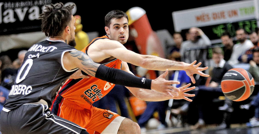 Estas son las imágenes que deja la victoria del conjunto taronja en partido de Euroliga en la Fonteta