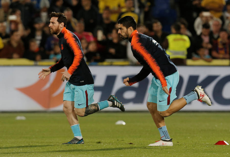 Inesperado empate en Las Palmas del Barcelona antes de recibir al Atlético. La distancia con el segundo es ahora de cinco puntos en la clasificación. Mal partido de los azulgrana donde Calleri igualó el gol de Messi desde el punto de penalti.