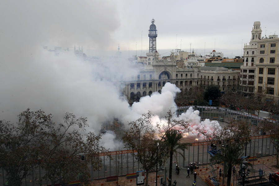 Fotos: Fotos de la mascletà del 2 de marzo a cargo de Pirotecnia Zaragozana