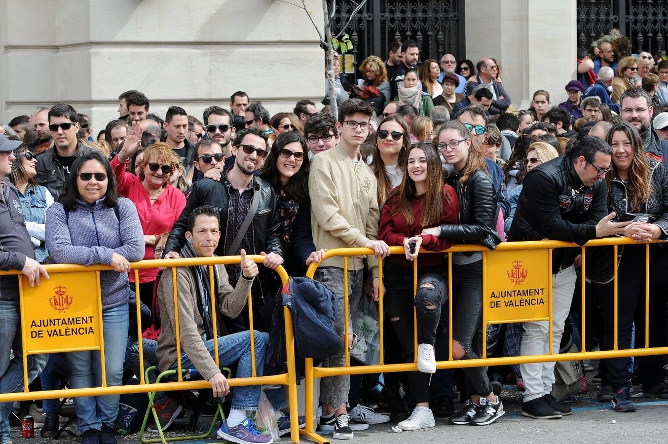 Fotos: Búscate en la mascletà de hoy, sábado 3 de marzo, disparada por Vulcano