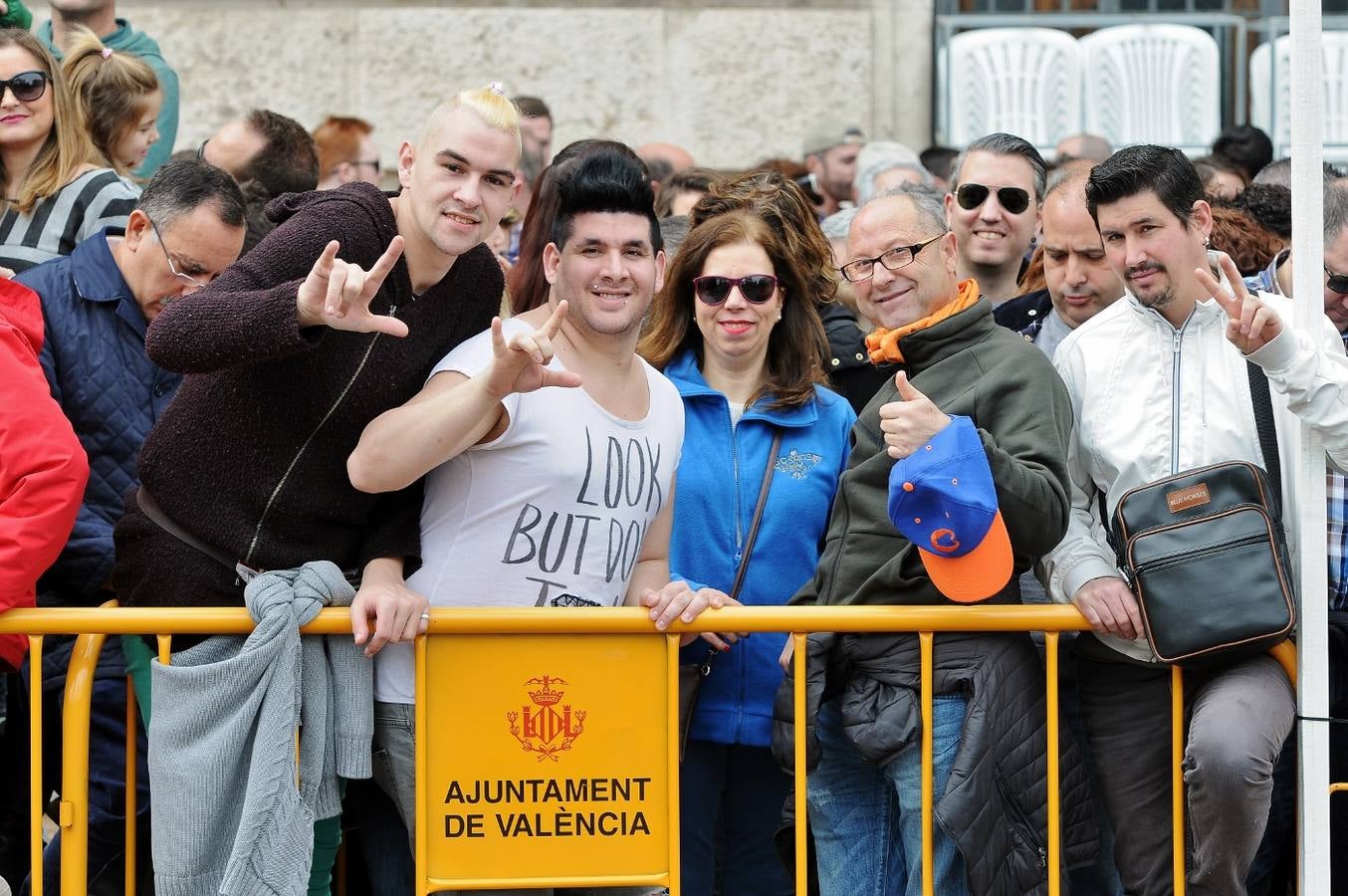 Fotos: Búscate en la mascletà de hoy, sábado 3 de marzo, disparada por Vulcano
