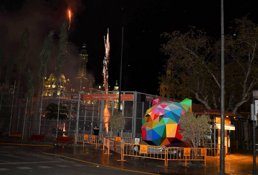 Fotos: Fotos de la mascletà de colores de pirotecnia Vulcano (3-03-2018)