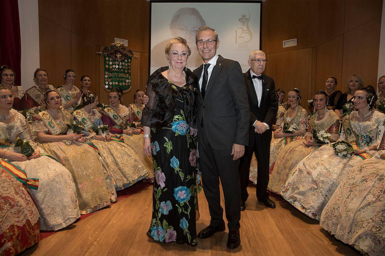 Convento Jerusalén-Matemático Marzal ha celebrado su 125 aniversario con una gala a través de la cual se ha hecho un repaso de la historia de la comisión. Al acto han acudido artistas falleros, falleras mayores e infantiles, así como miembros de la veterana comisión fallera.