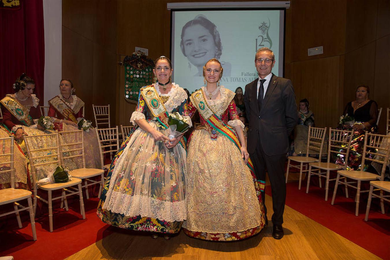 Convento Jerusalén-Matemático Marzal ha celebrado su 125 aniversario con una gala a través de la cual se ha hecho un repaso de la historia de la comisión. Al acto han acudido artistas falleros, falleras mayores e infantiles, así como miembros de la veterana comisión fallera.