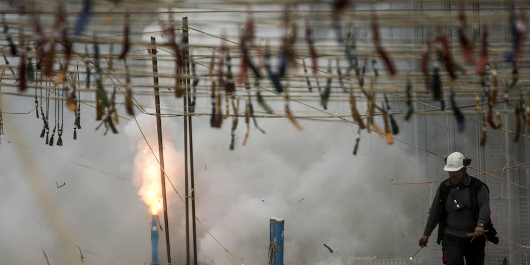 Fotos: Fotos de la mascletà del 6 de marzo, de Pirotecnia Accitana