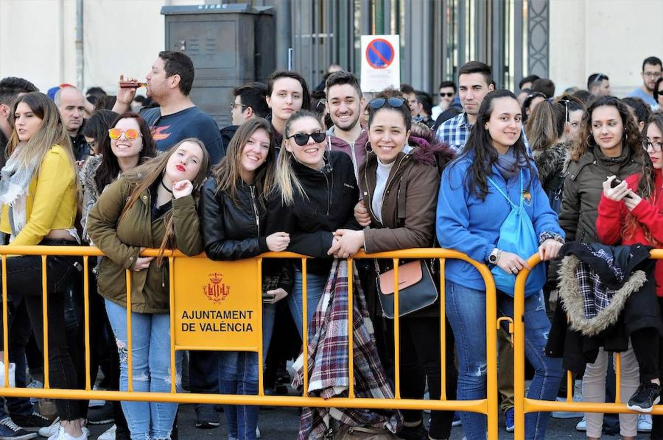 Fotos: Búscate en las mascletà del 7 de marzo