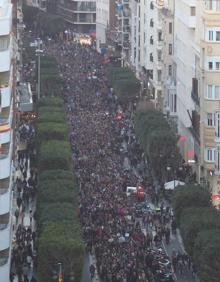 Imagen secundaria 2 - Manifestación del 8-M por el centro de Valencia.