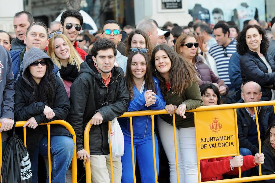 Fotos: Búscate en la mascletà del 11 de marzo