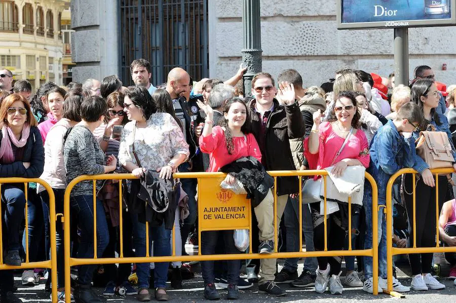 Fotos: Búscate en la mascletà del 11 de marzo