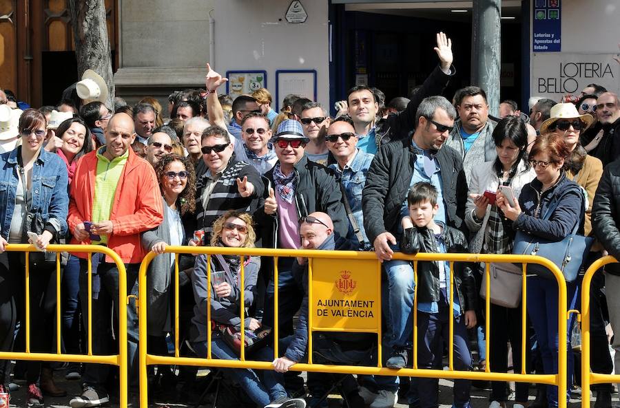 Fotos: Búscate en las mascletà del 13 de marzo a cargo de Pirotecnia Crespo de Alzira