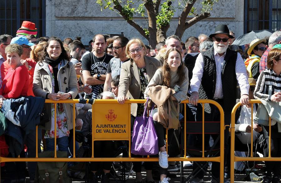 Fotos: Búscate en las mascletà del 13 de marzo a cargo de Pirotecnia Crespo de Alzira