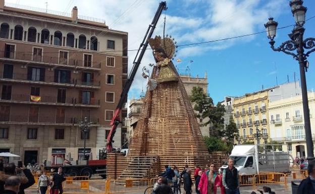 La Virgen de los Desamparados para la Ofrenda de Flores.