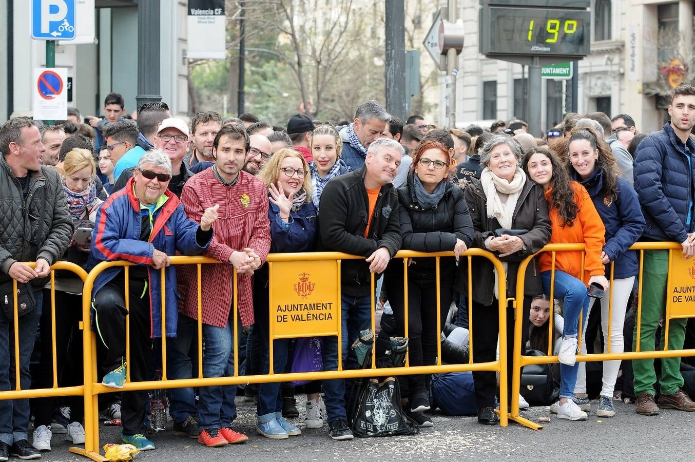 Fotos: Búscate en la mascletà del 15 de marzo de Ricardo Caballer (Ricasa)