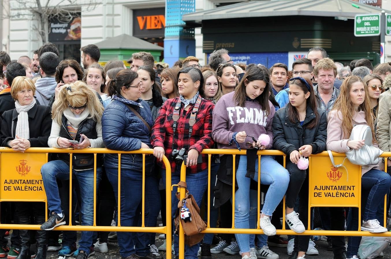 Fotos: Búscate en la mascletà del 15 de marzo de Ricardo Caballer (Ricasa)