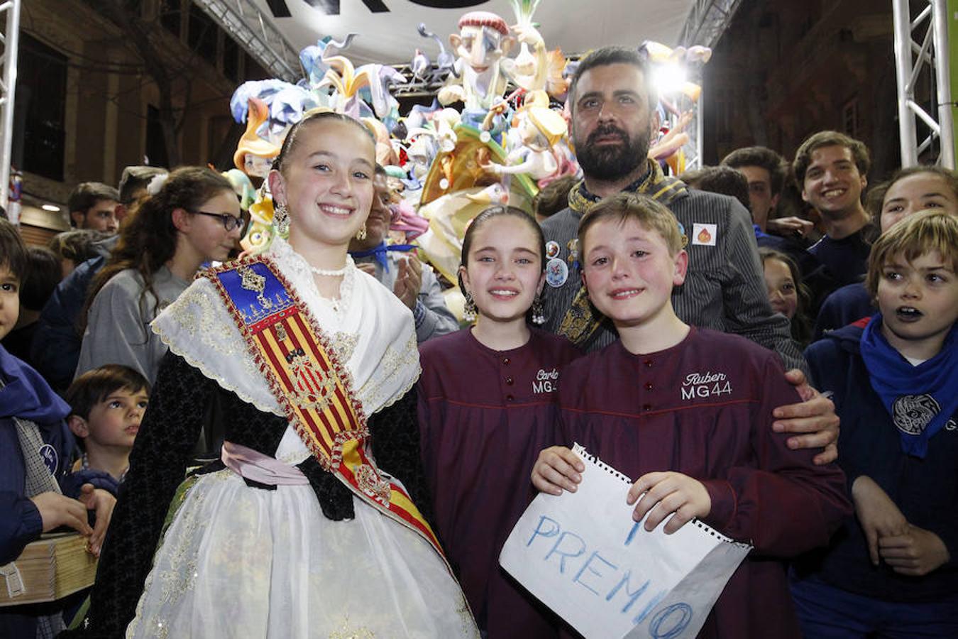 La comisión del Eixample consigue el oro de la máxima categoría con la obra de Iván Tortaja que lleva por lema 'Mira dentro'.