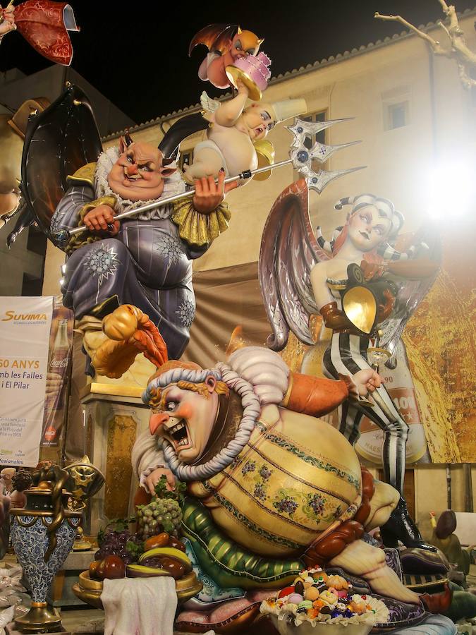 Falla Plaza del Pilar. Artista: Paco Torres. Lema: En el pecat va la penitència!.