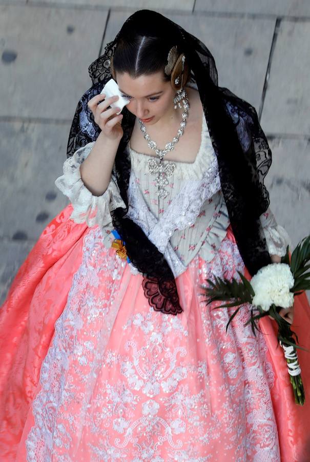 Fotos: Segundo día de la Ofrenda de flores a la Virgen de los Desamparados