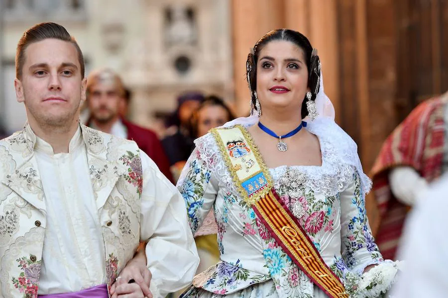 Fotos: Los rostros de la segunda jornada de la Ofrenda de flores a la Virgen de los Desamparados