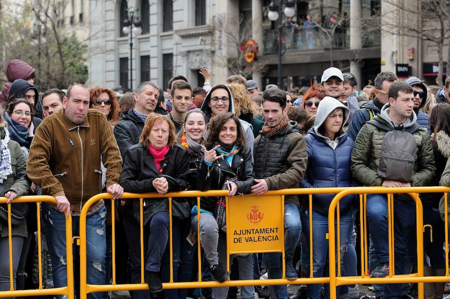 Fotos: Búscate en la mascletà del 19 de marzo de las Fallas 2018