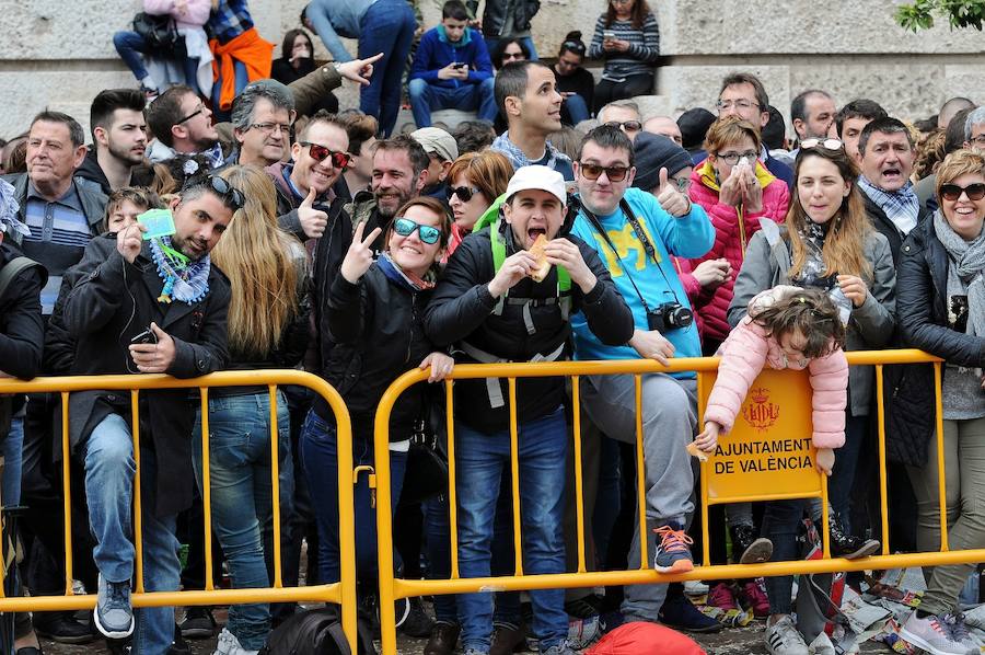 Fotos: Búscate en la mascletà del 19 de marzo de las Fallas 2018